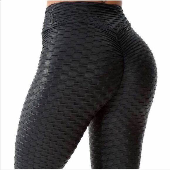 𝅺LAST ONE! Black Brazilian Scrunch Leggings - Picture 2 of 3